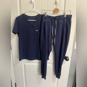 Figs Woman’s scrub set size small